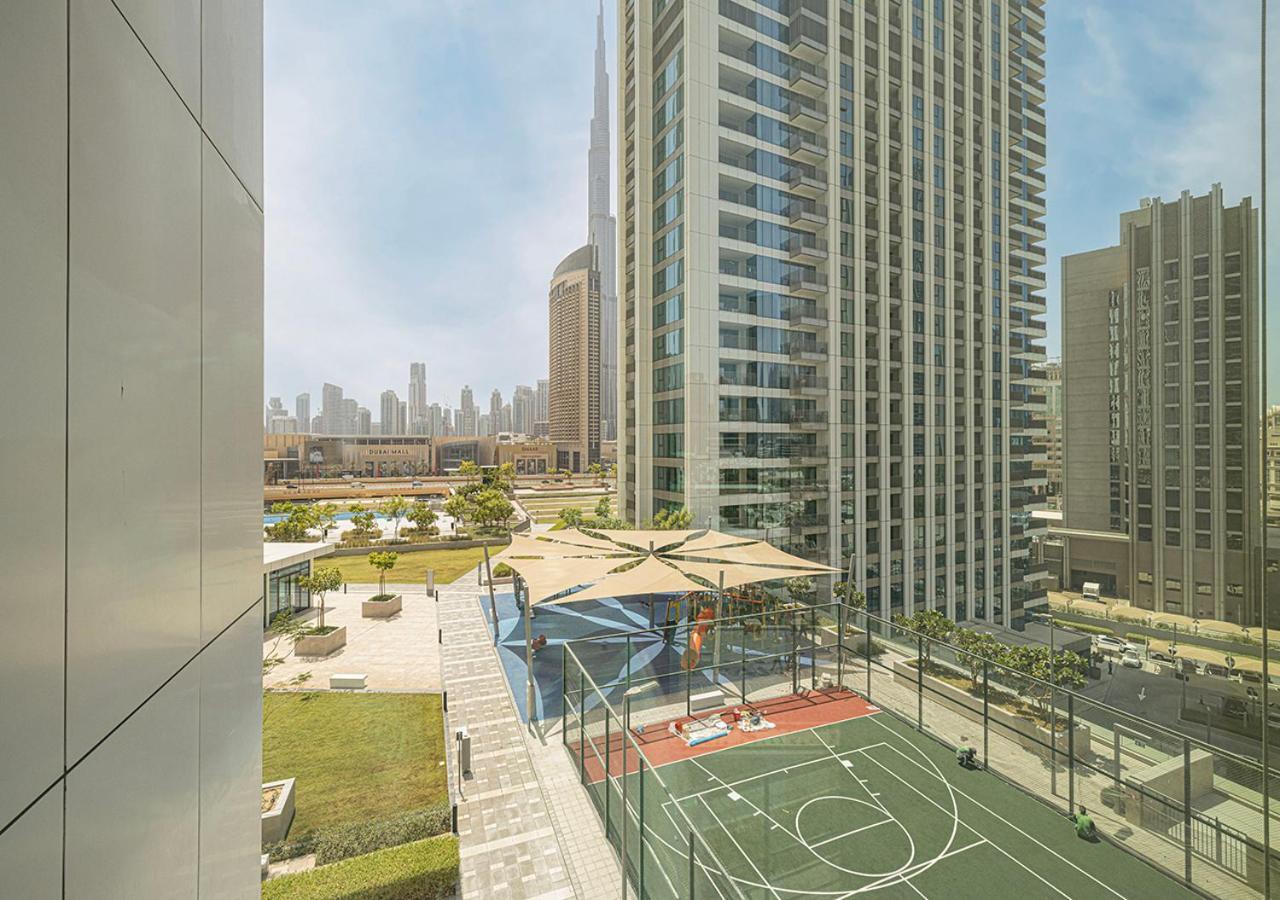 Luxurious Burj Khalifa View 5 Star 4bd In Downtown With Mall Access - Brand New Apartment