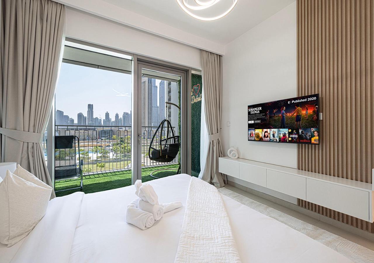 Luxurious Burj Khalifa View 5 Star 4bd In Downtown With Mall Access - Brand New