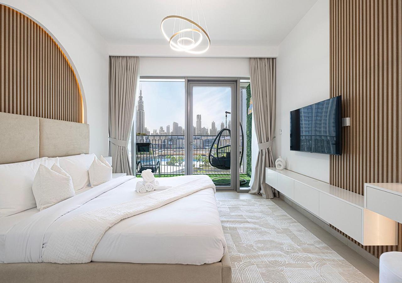 Apartment Luxurious Burj Khalifa View 5 Star 4bd In Downtown With Mall Access - Brand New *