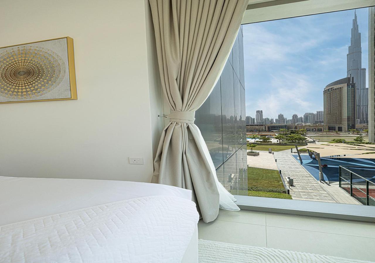 Luxurious Burj Khalifa View 5 Star 4bd In Downtown With Mall Access - Brand New