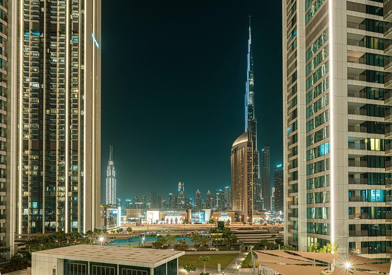 Apartment Luxurious Burj Khalifa View 5 Star 4bd In Downtown With Mall Access - Brand New *