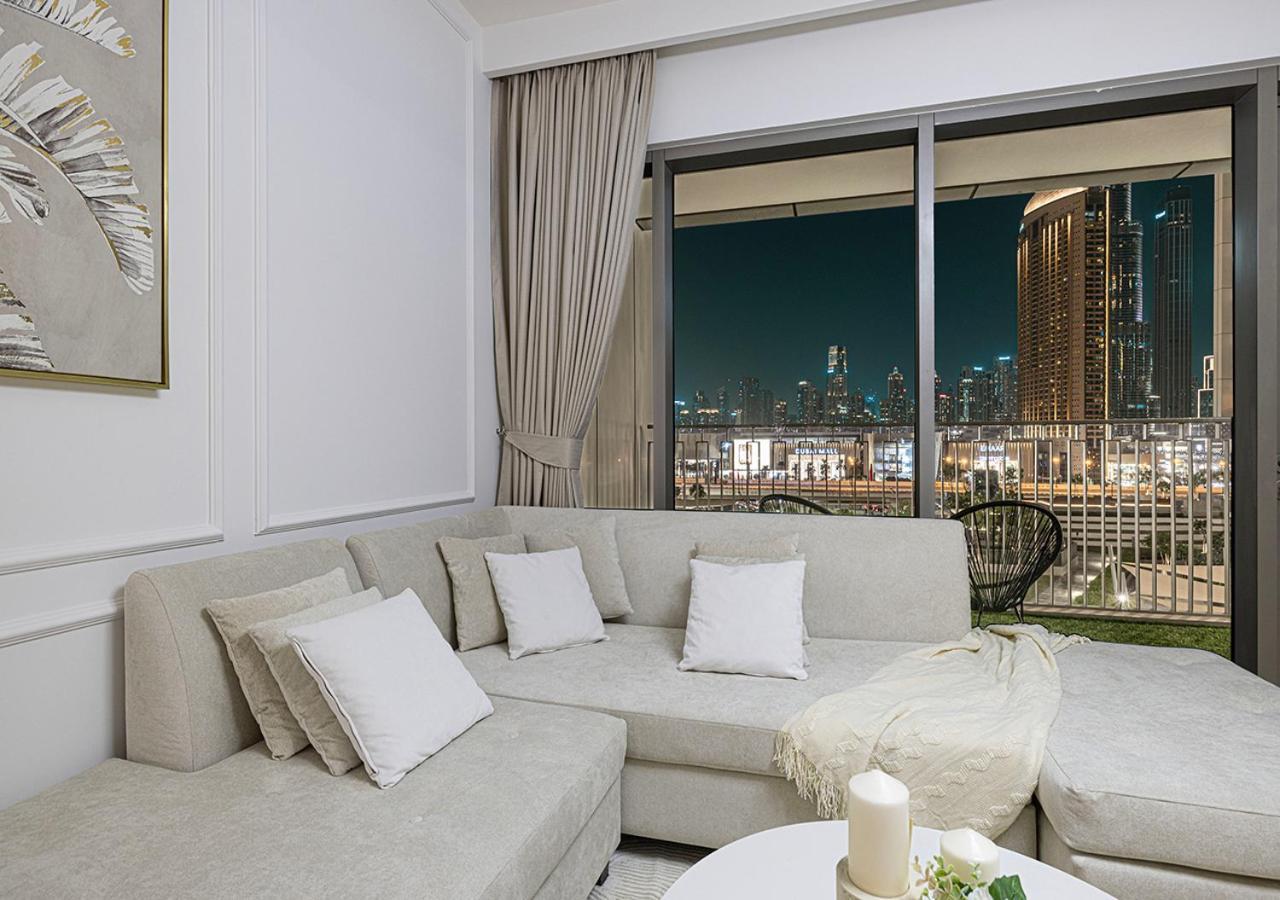 Luxurious Burj Khalifa View 5 Star 4bd In Downtown With Mall Access - Brand New Apartment *