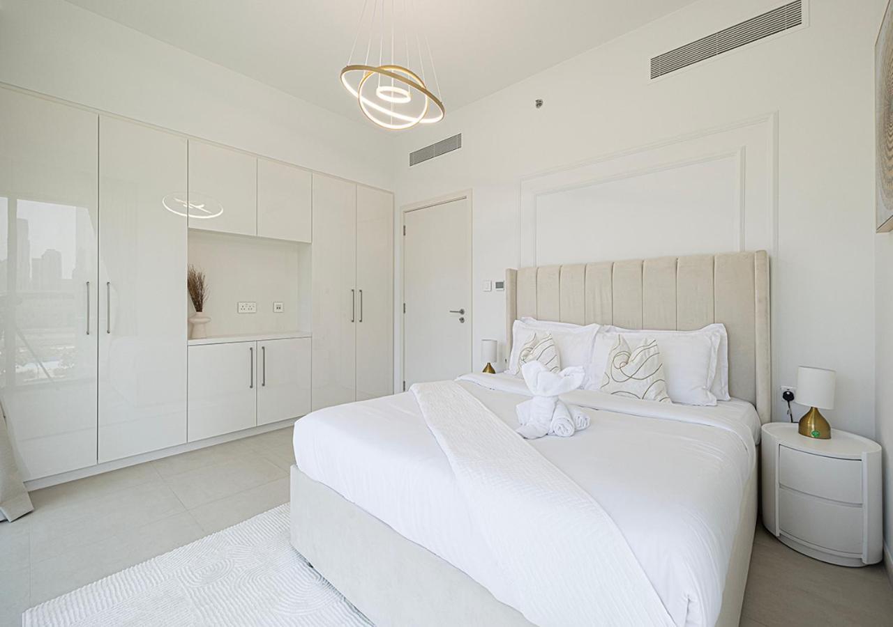 Apartment Luxurious Burj Khalifa View 5 Star 4bd In Downtown With Mall Access - Brand New *