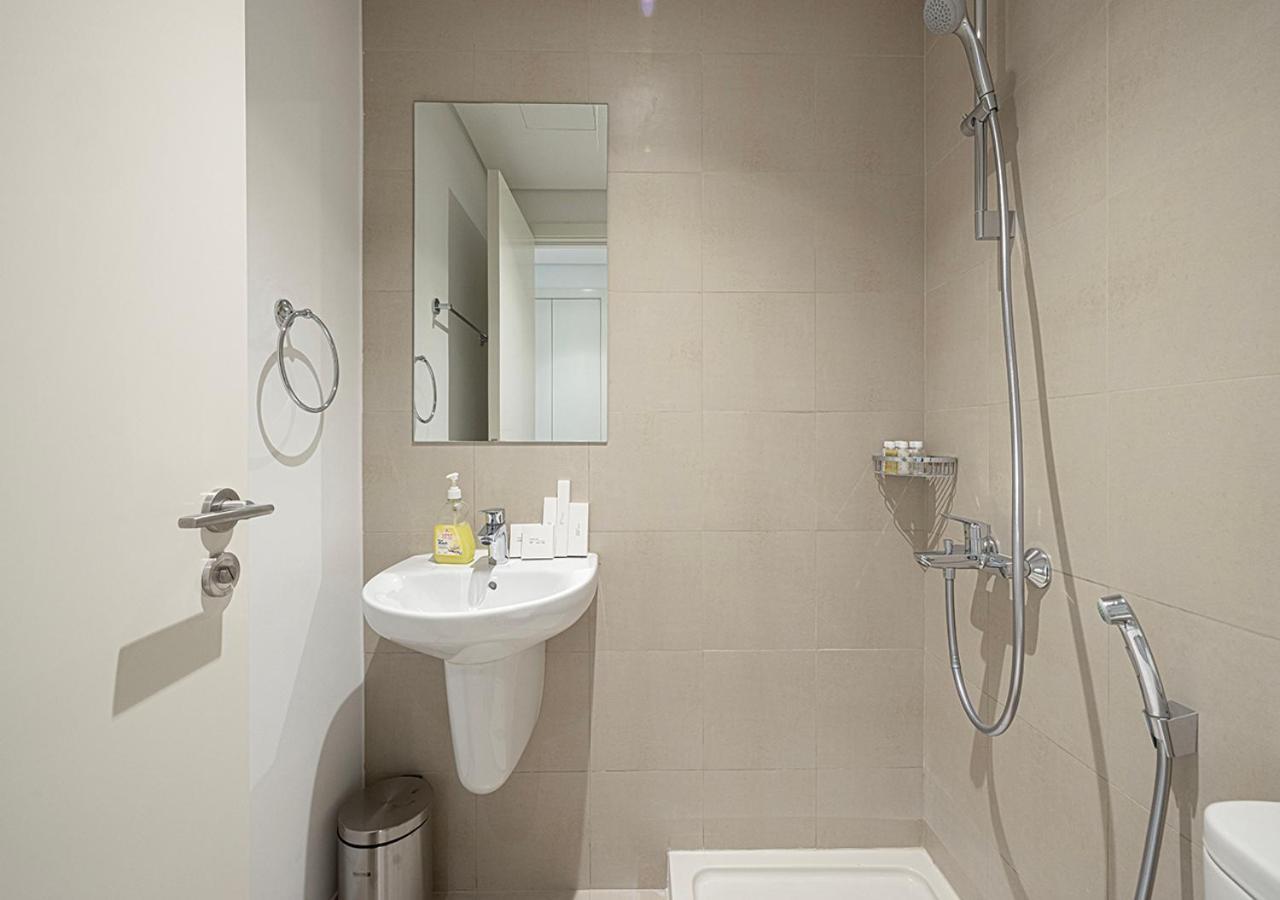 Luxurious Burj Khalifa View 5 Star 4bd In Downtown With Mall Access - Brand New Apartment Dubai