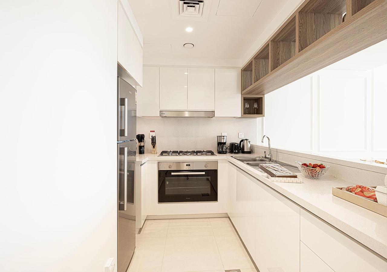 Luxurious Burj Khalifa View 5 Star 4bd In Downtown With Mall Access - Brand New
