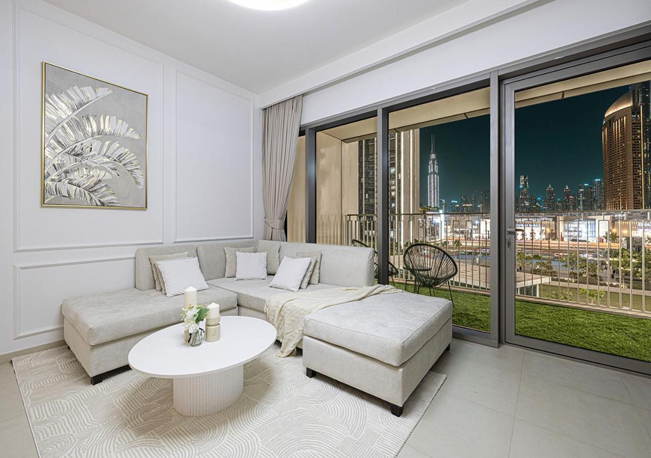 Luxurious Burj Khalifa View 5 Star 4bd In Downtown With Mall Access - Brand New Apartment *
