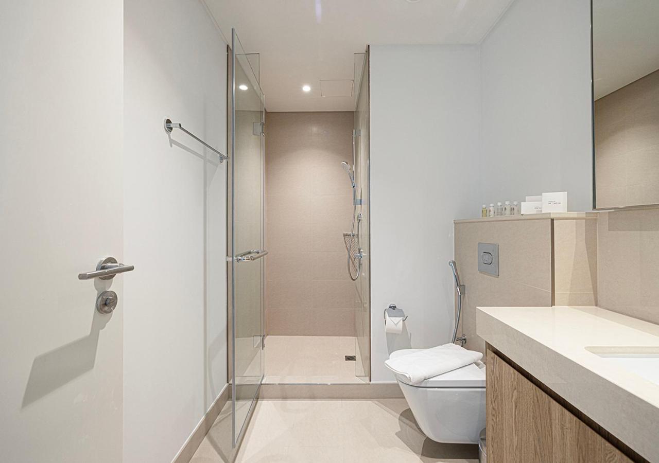 Luxurious Burj Khalifa View 5 Star 4bd In Downtown With Mall Access - Brand New Dubai