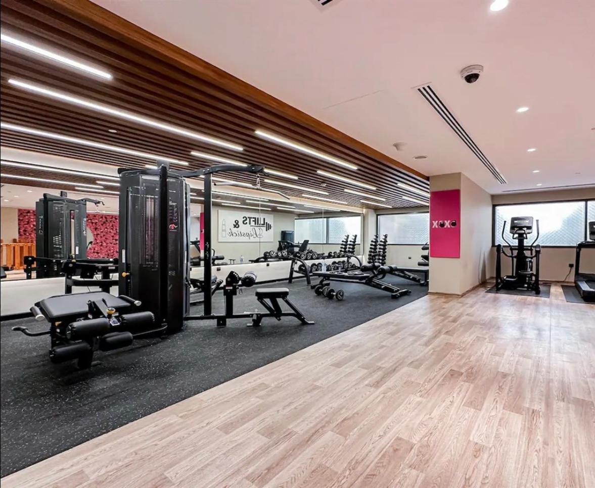 Spacious Studio, 4 Guests In The Heart Of Apartment Dubai