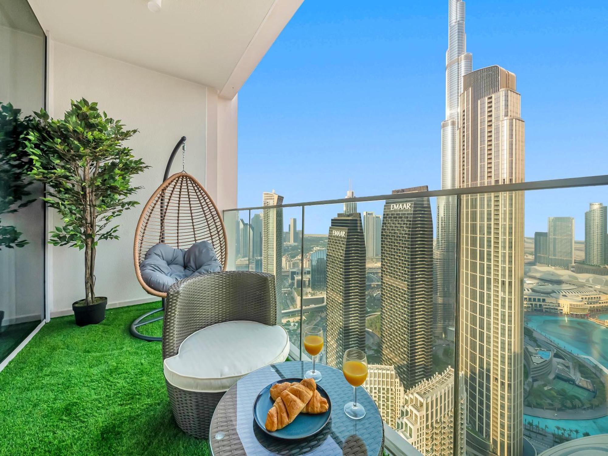New! Panoramic Downtown & Fountain Views From High Floors Dubai