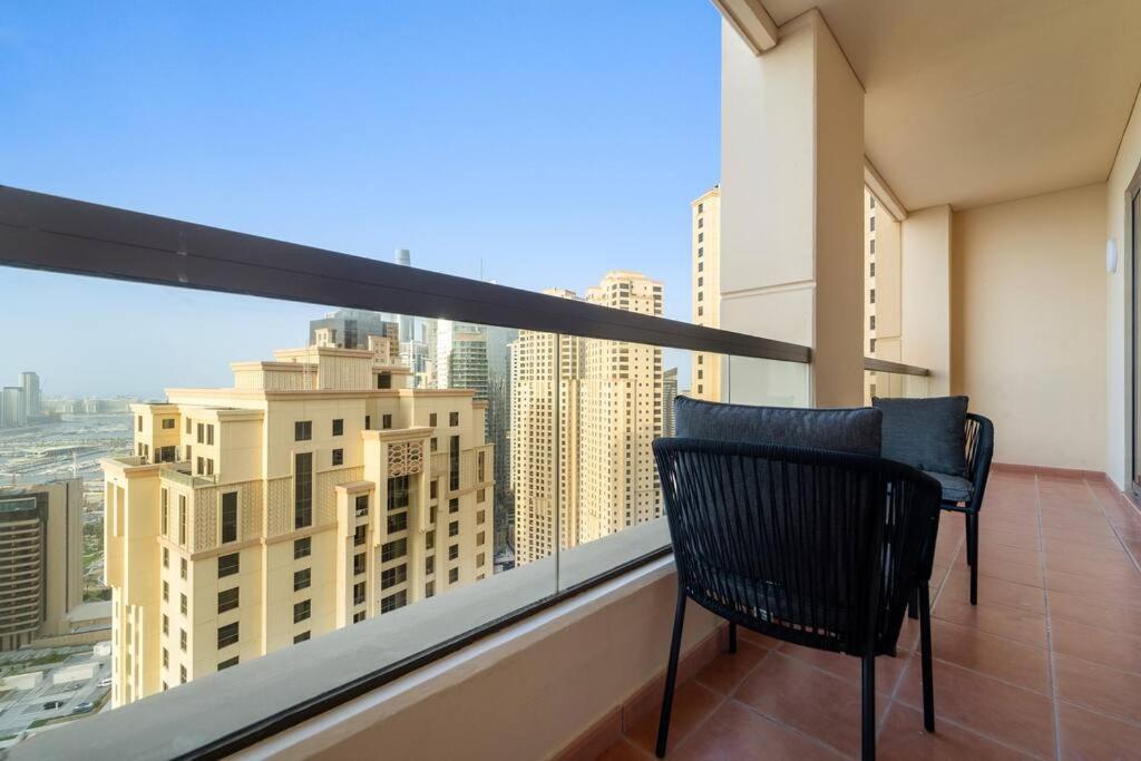 Apartment First Class 2br Breathtaking & Palm View Dubai