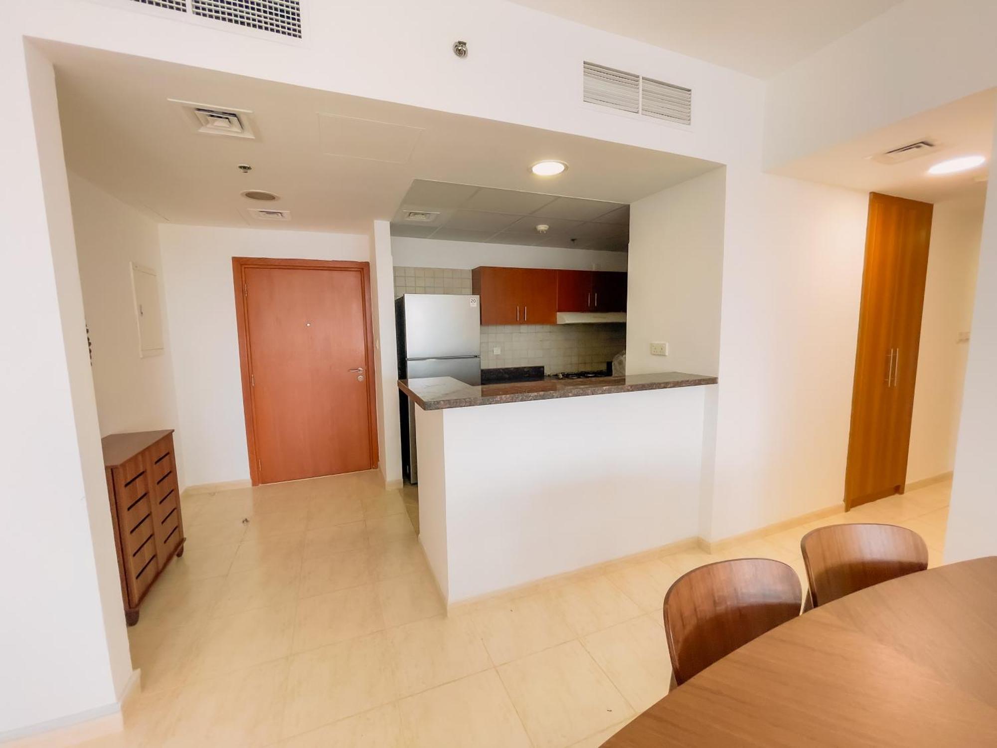 Apartment Luxury Just Minutes From Dubai's Global Village Your Perfect Getaway!