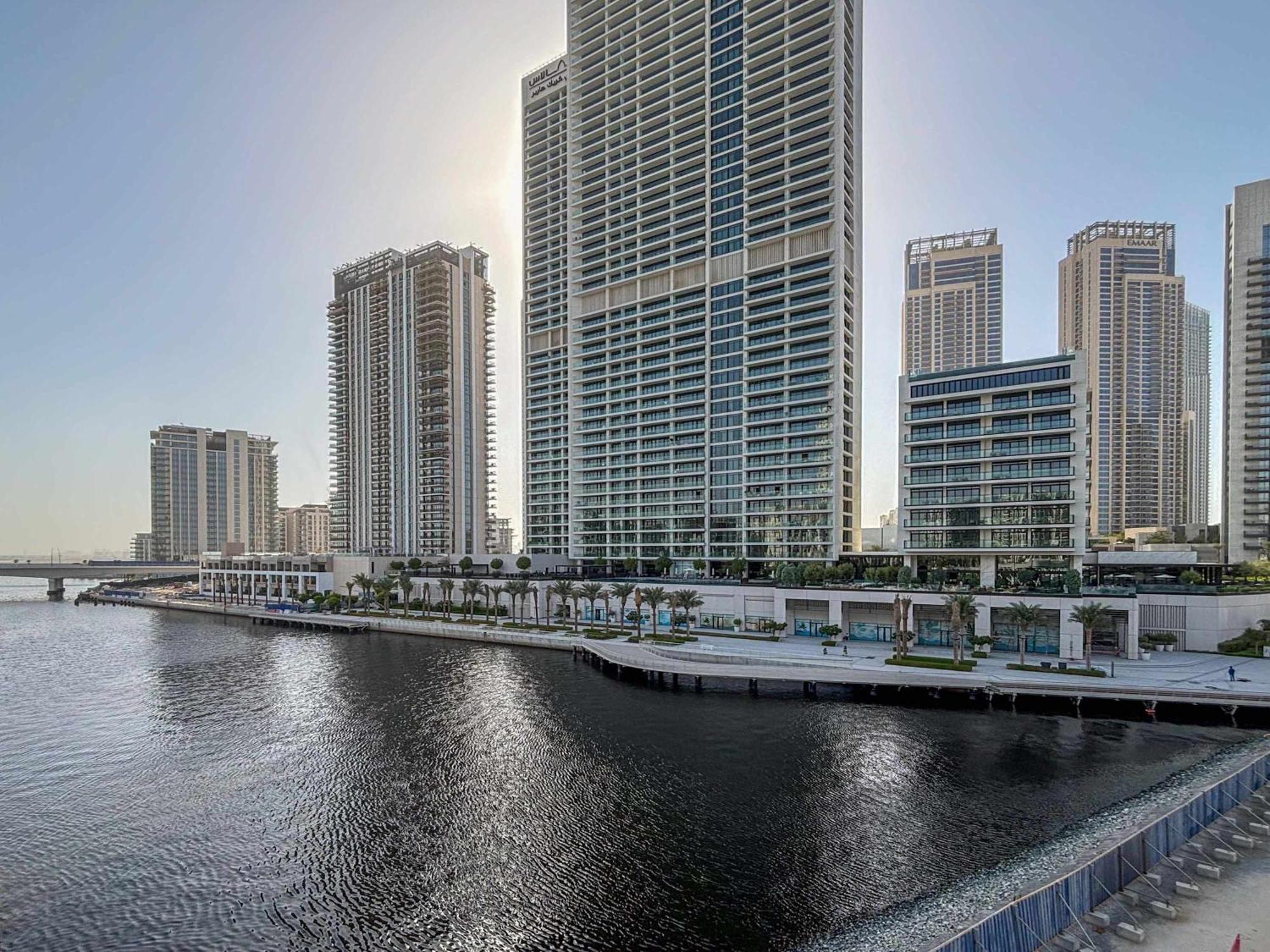 Frank Porter - Vida Creek * Dubai