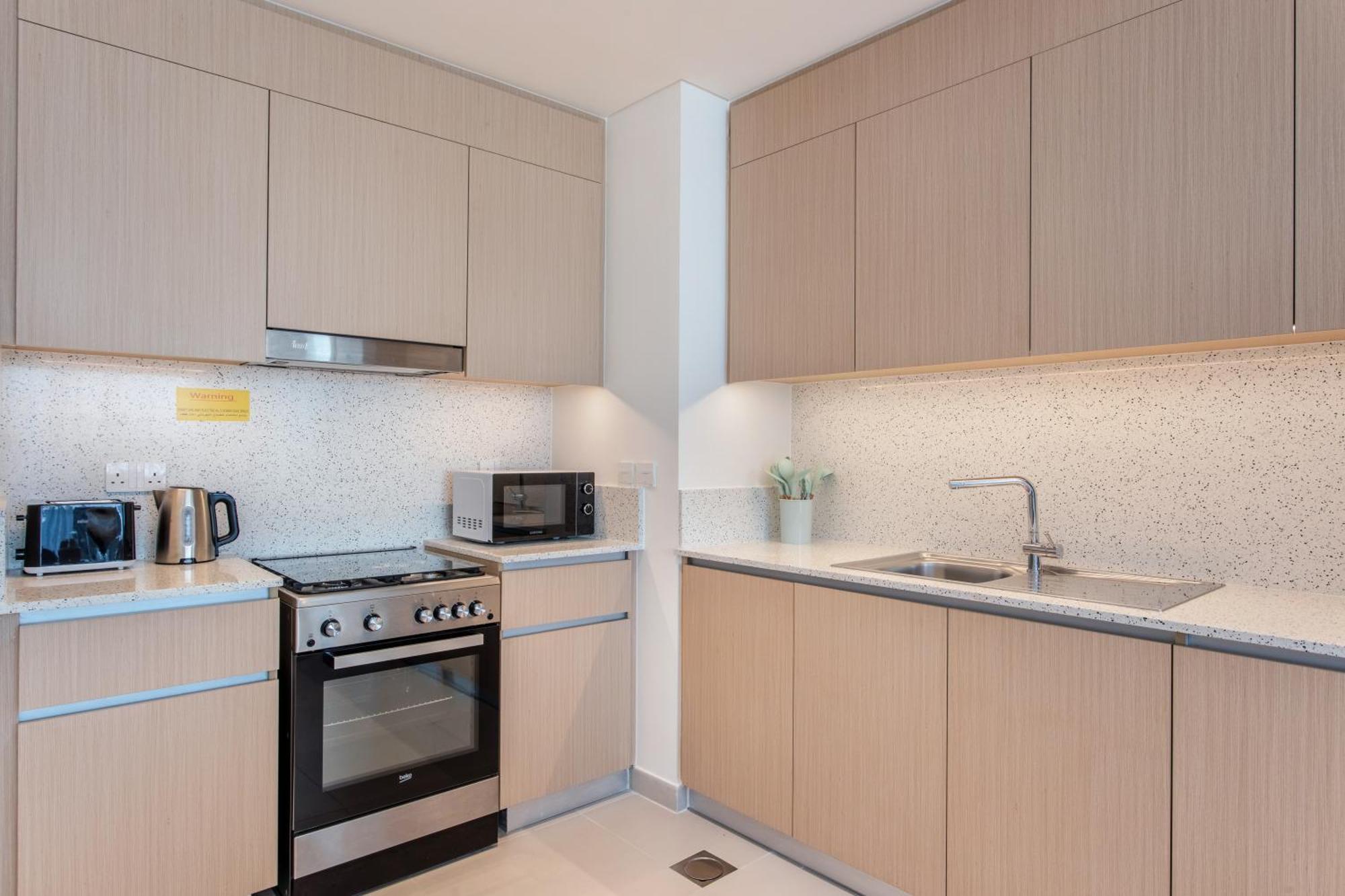 Modern 1br Creek Access Summer 3