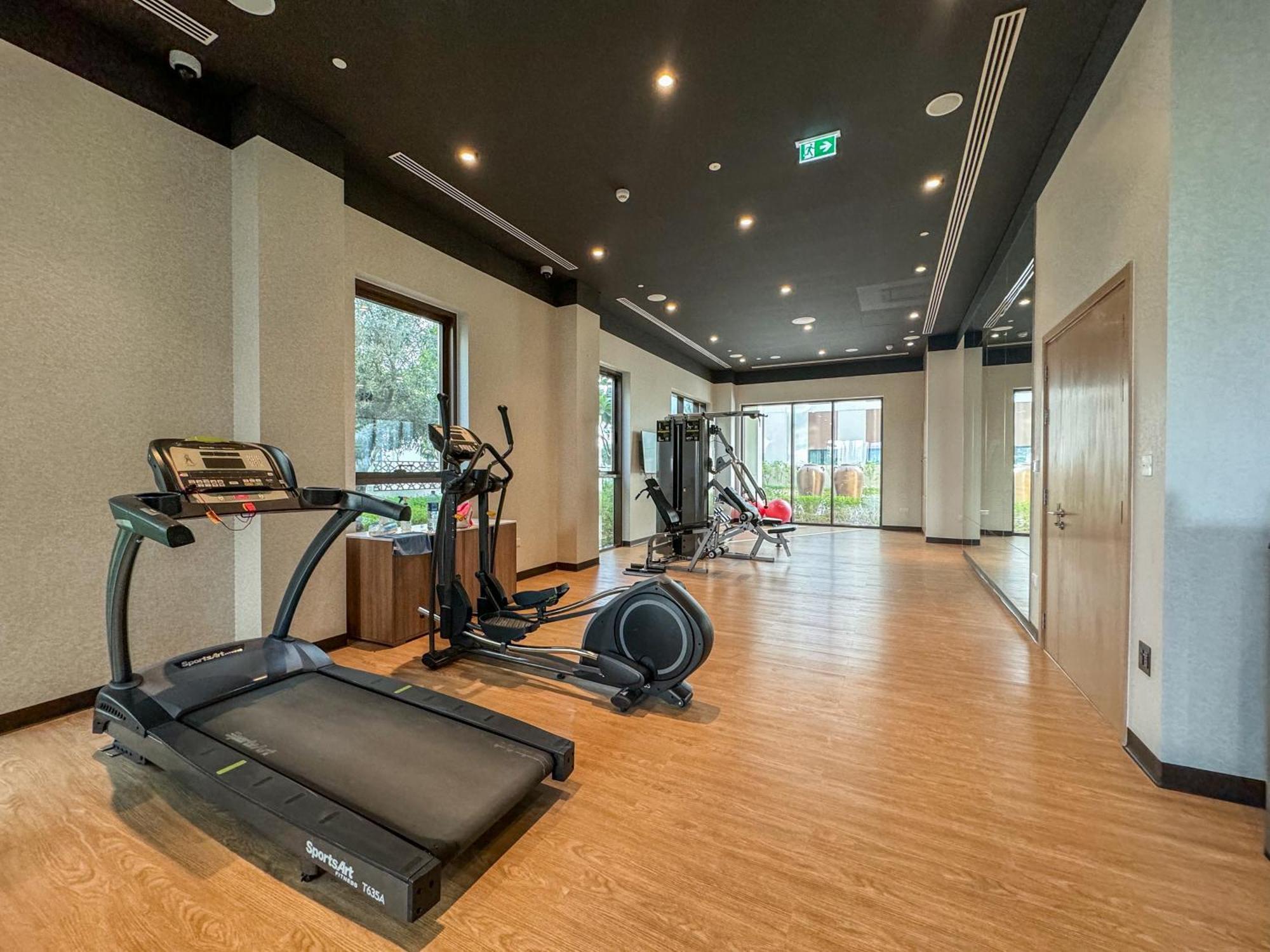 Modern 1br Creek Access Summer 3 Dubai
