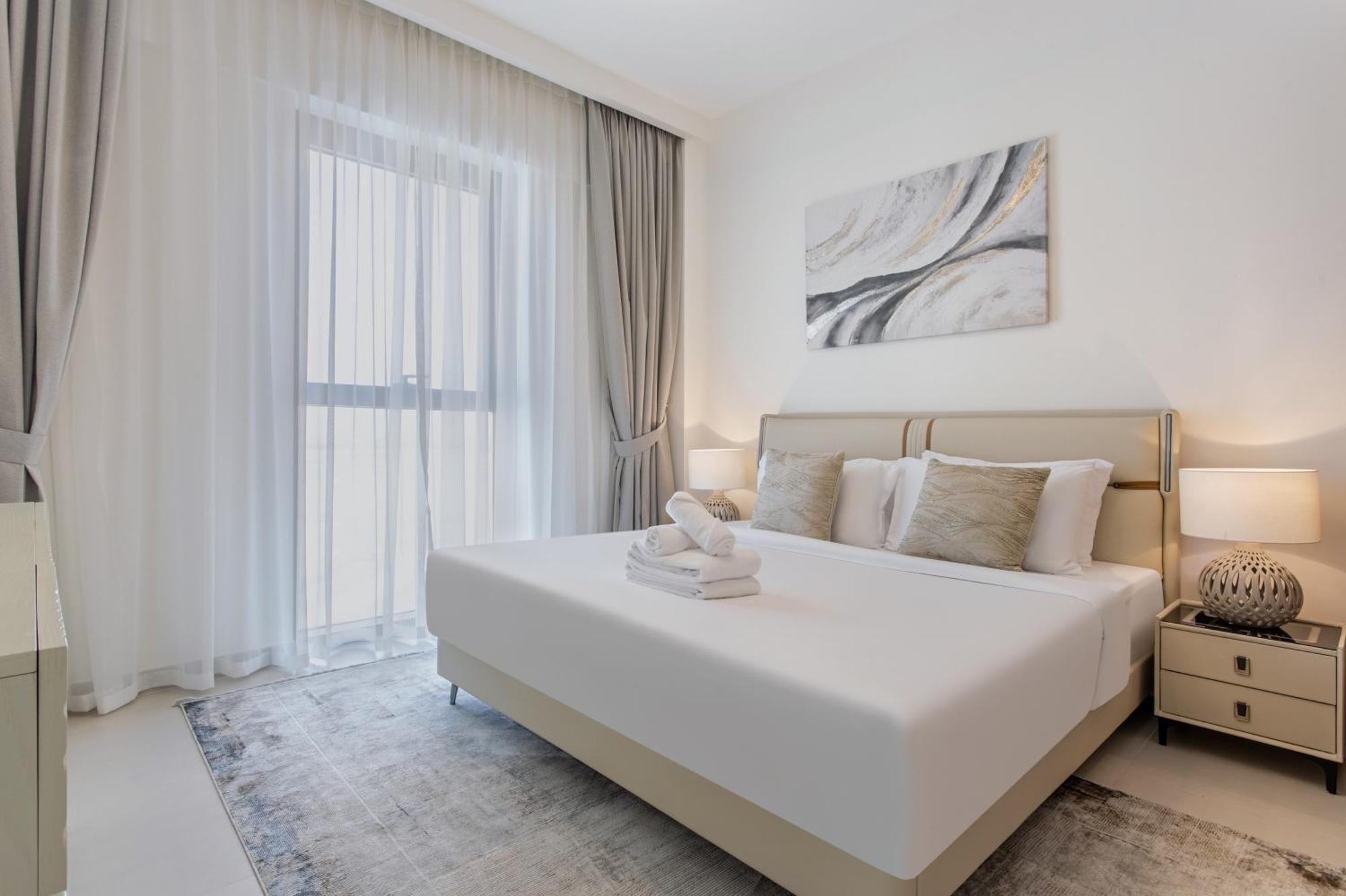 Modern 1br Creek Access Summer 3 Apartment Dubai