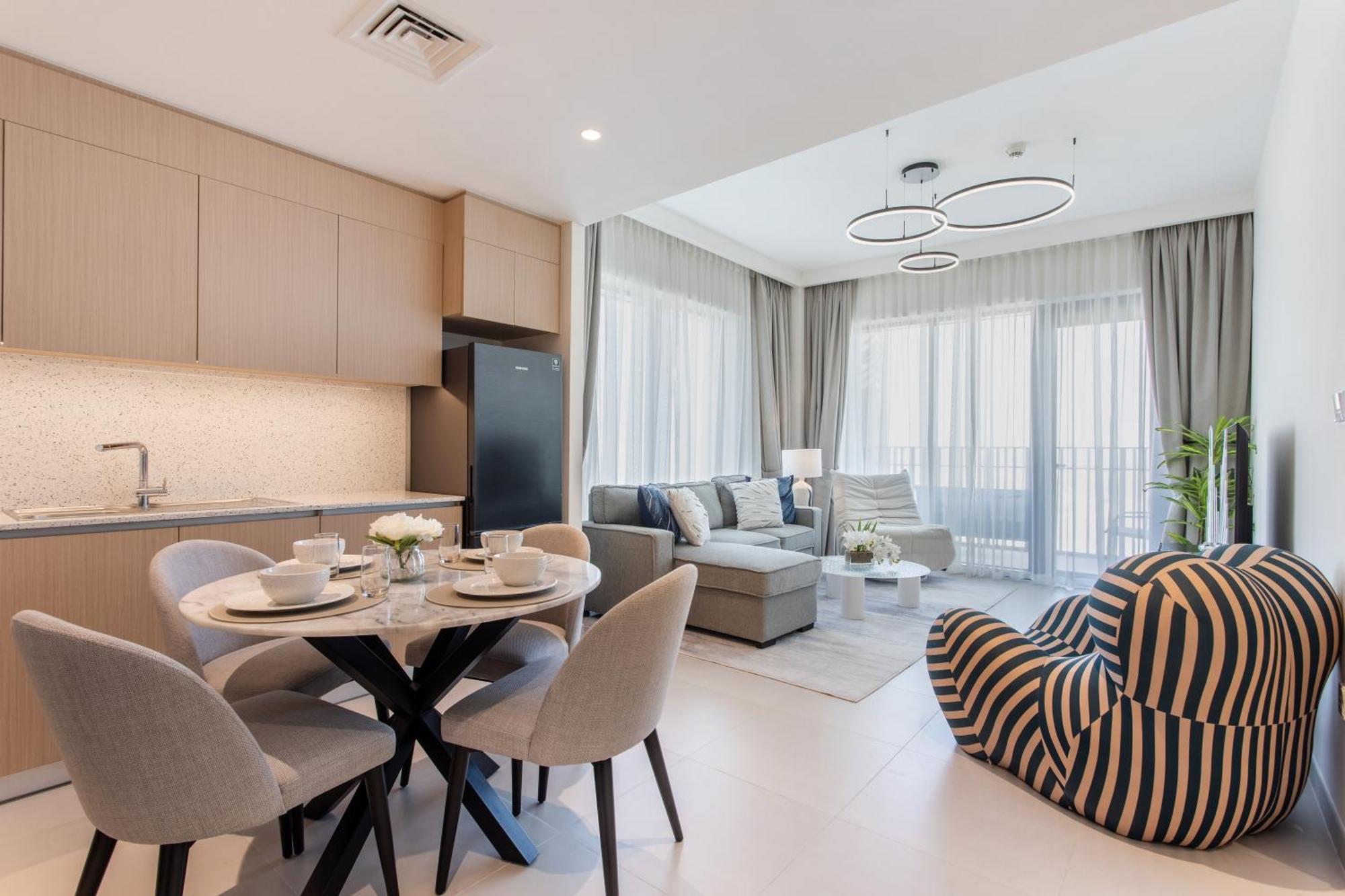 Modern 1br Creek Access Summer 3 * Dubai