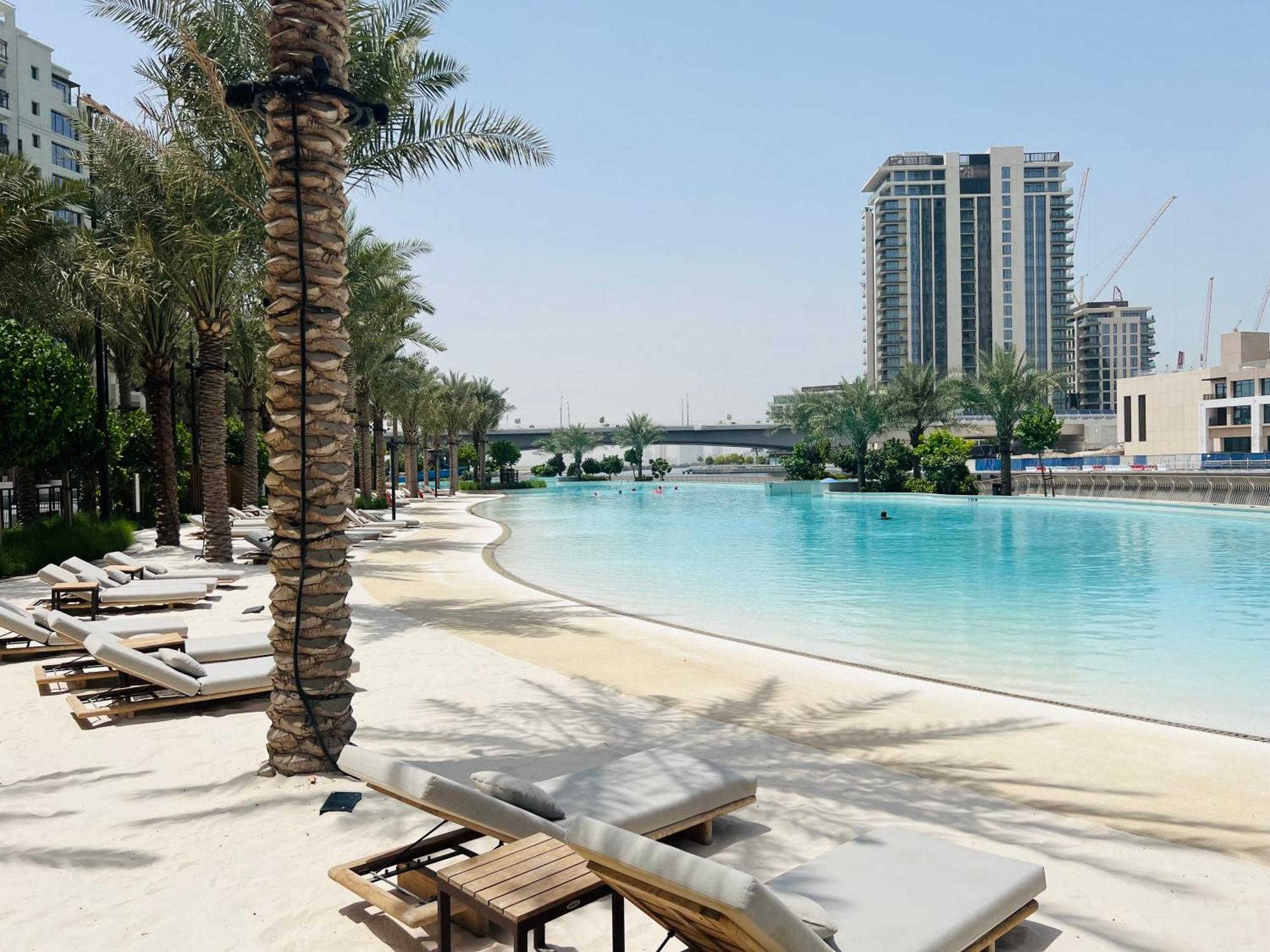 Modern 1br Creek Access Summer 3 Dubai