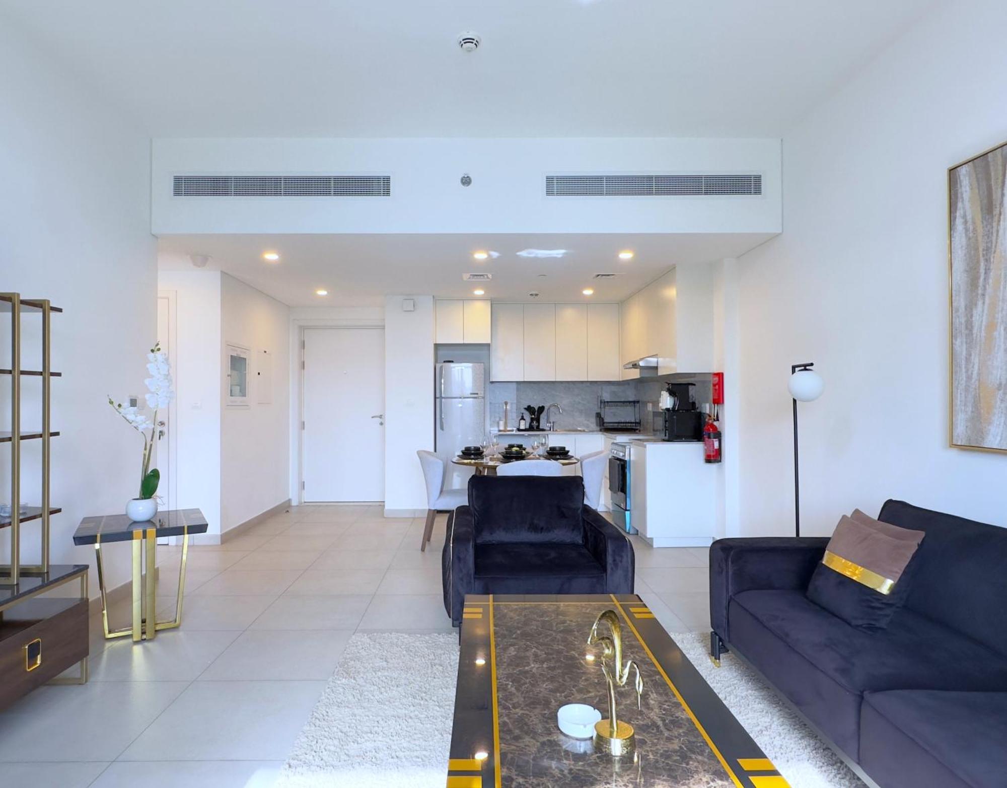 Megaluxury Flat Resort, Amazing Pool, Burj Direct View