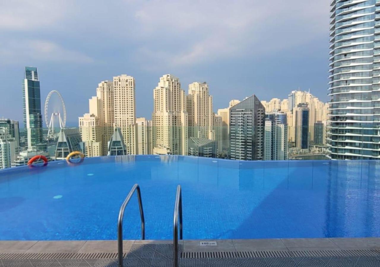 Marina Walk Gem Modern With Pool & Gym Access, Steps To & Metro *