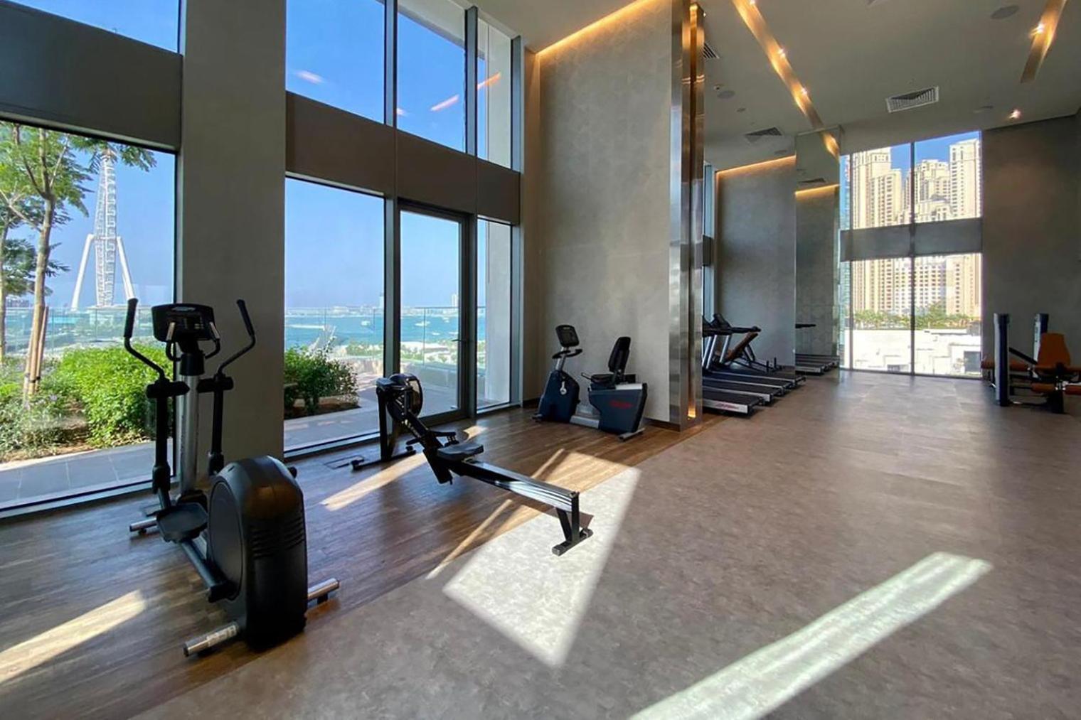 Apartment Blueground 5242 Tower Sea View Pool Garage Dxb-951 Dubai