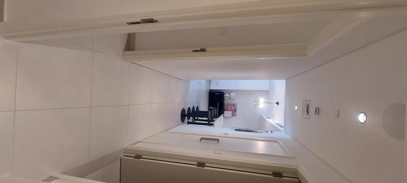 Burj Crown M Bin Rasheed Family In Downtown Apartment *