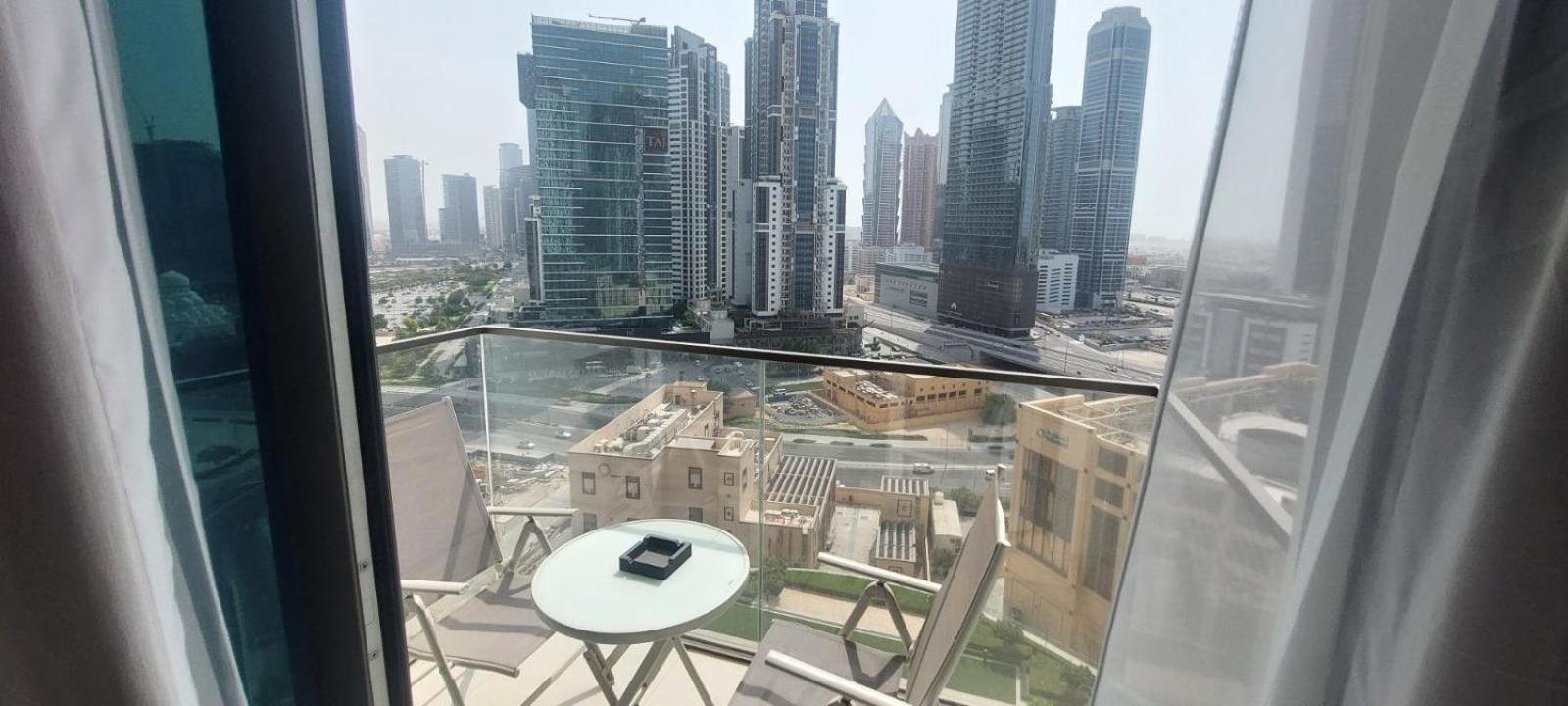 Burj Crown M Bin Rasheed Family In Downtown