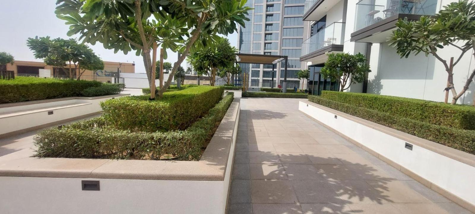 Burj Crown M Bin Rasheed Family In Downtown
