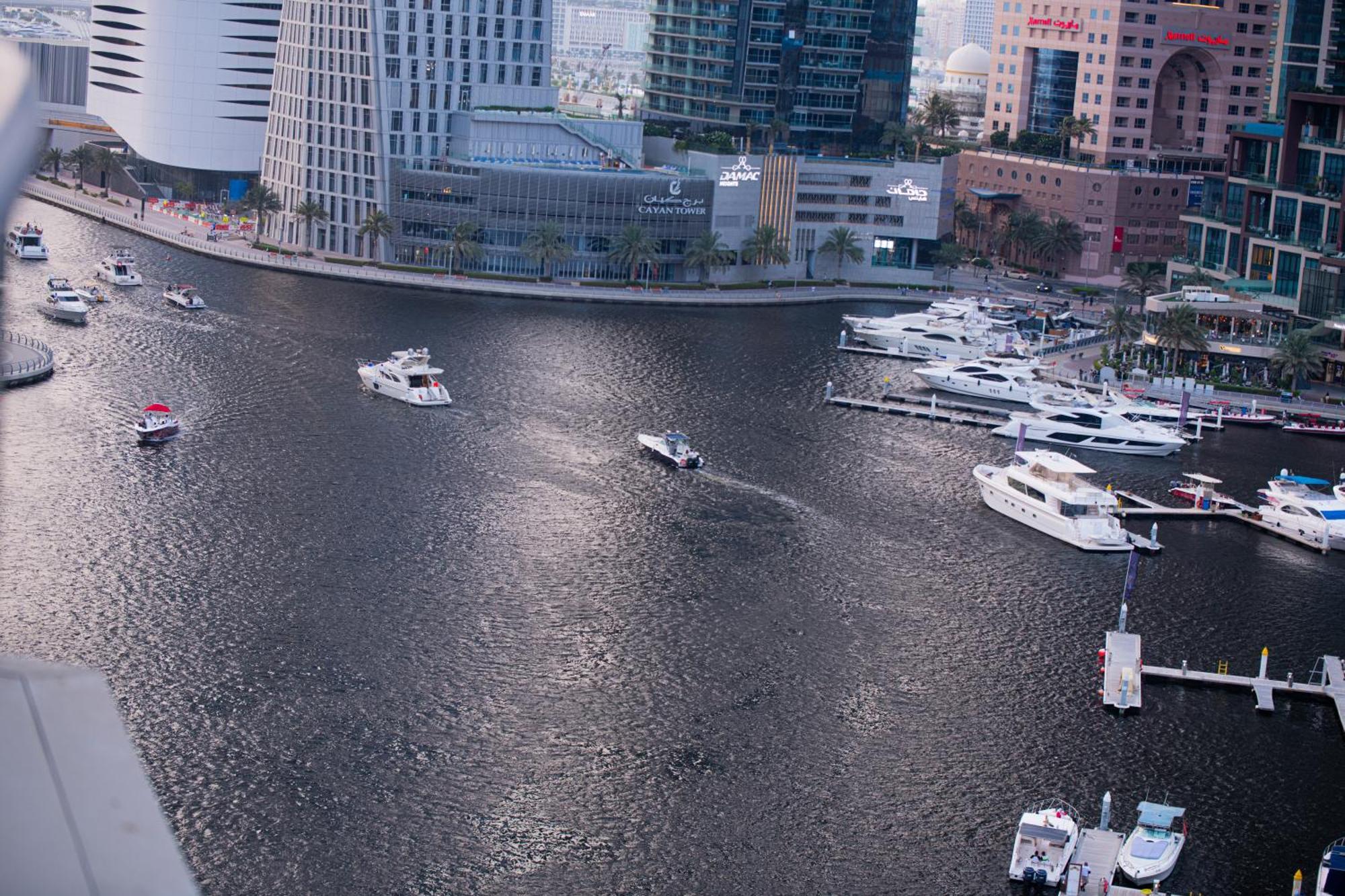Avant Marina 2br With Amazing Views Apartment