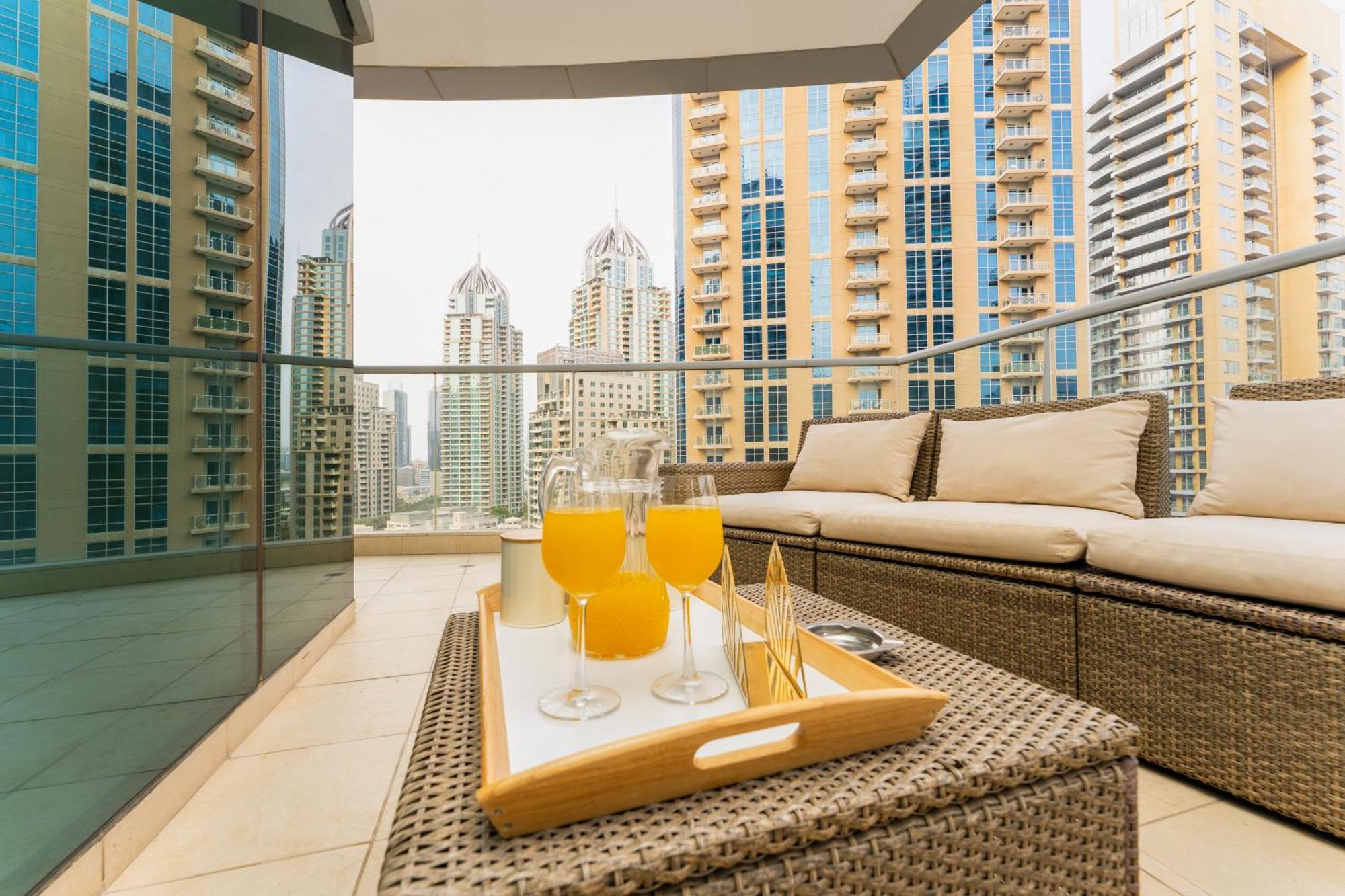 Avant Marina 2br With Amazing Views Apartment