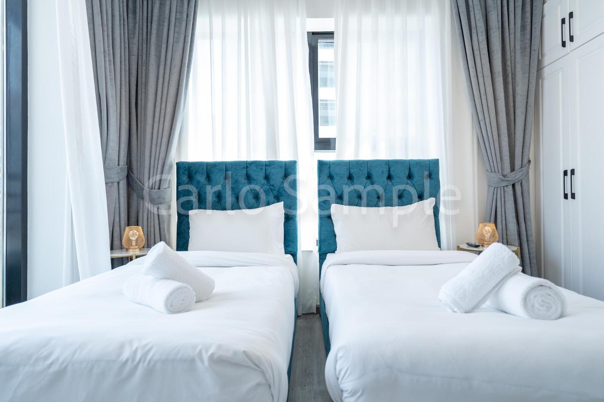 Daire Tudors One Marina View Rooftop Pool Four Beds *