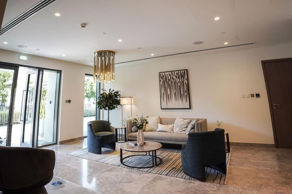 Downtown Luxurious 1br Near Mall And Fountain Dubai