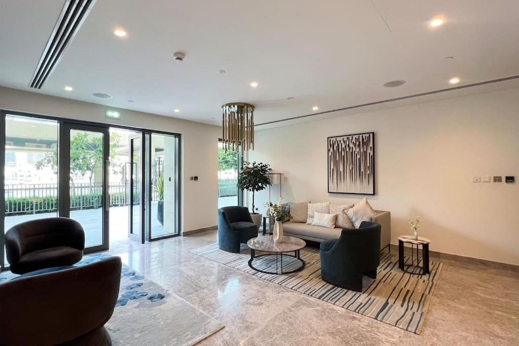Downtown Luxurious 1br Near Mall And Fountain * Dubai