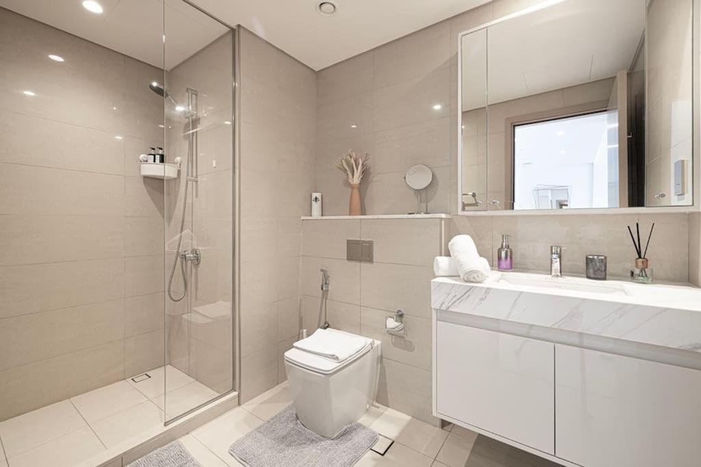 Apartment Downtown Luxurious 1br Near Mall And Fountain