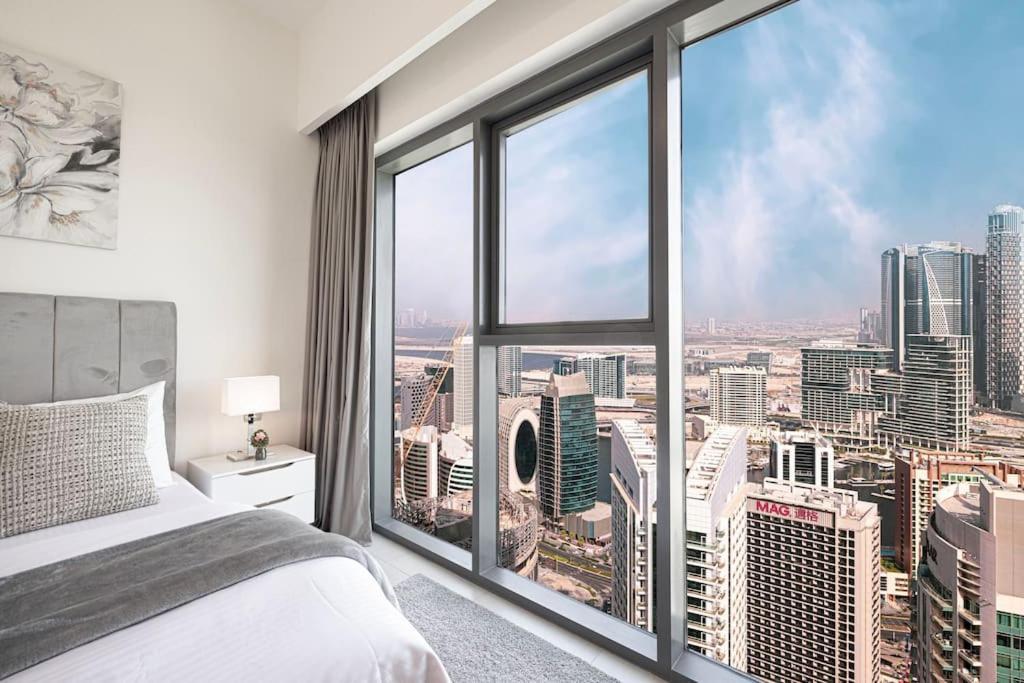 Apartment Downtown Luxurious 1br Near Mall And Fountain