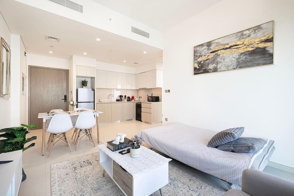 Downtown Luxurious 1br Near Mall And Fountain Apartment Dubai