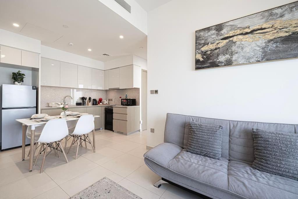 Apartment Downtown Luxurious 1br Near Mall And Fountain Dubai