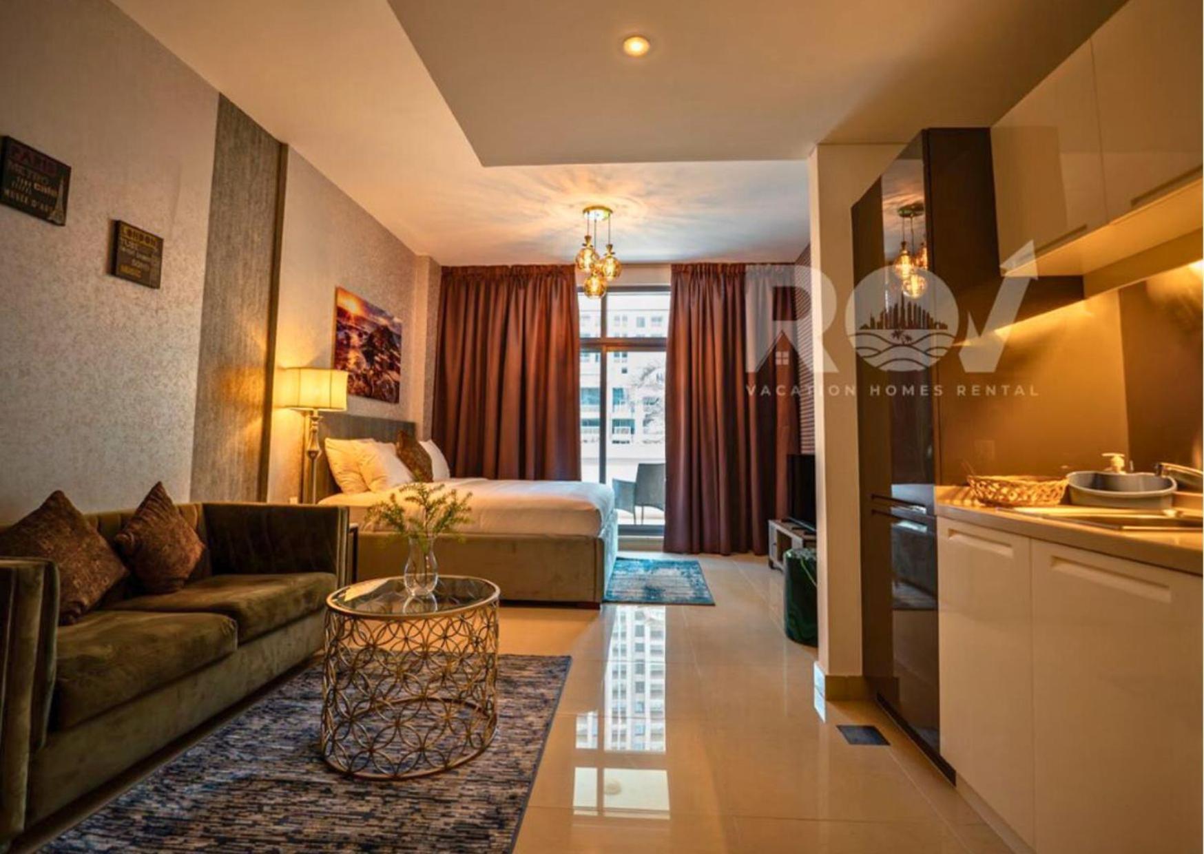 Chic With Scenic Boulevard Views Apartment *