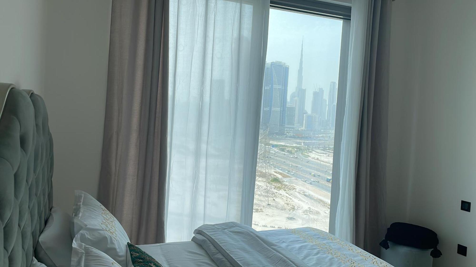 Creek Vista Burj Khalifa 360 View *