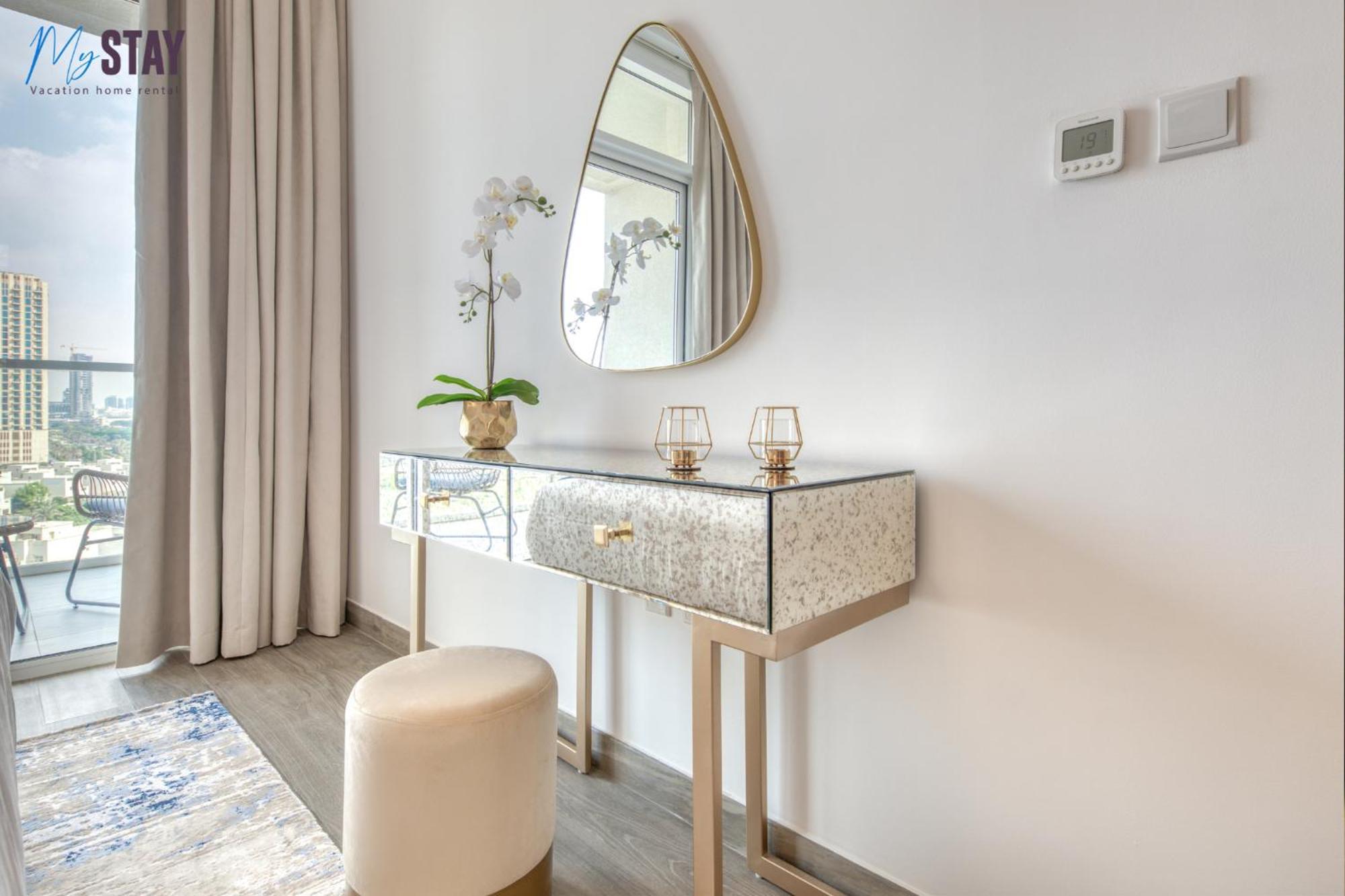 Luxurious One Bedroom , Jvc - * Dubai