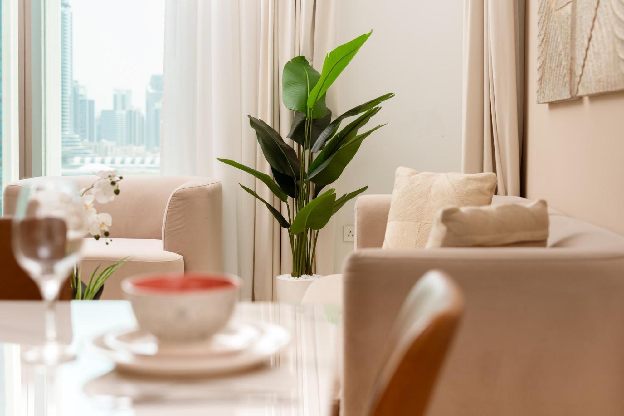 Prime Retreats @ Downtown Views By Emaar *
