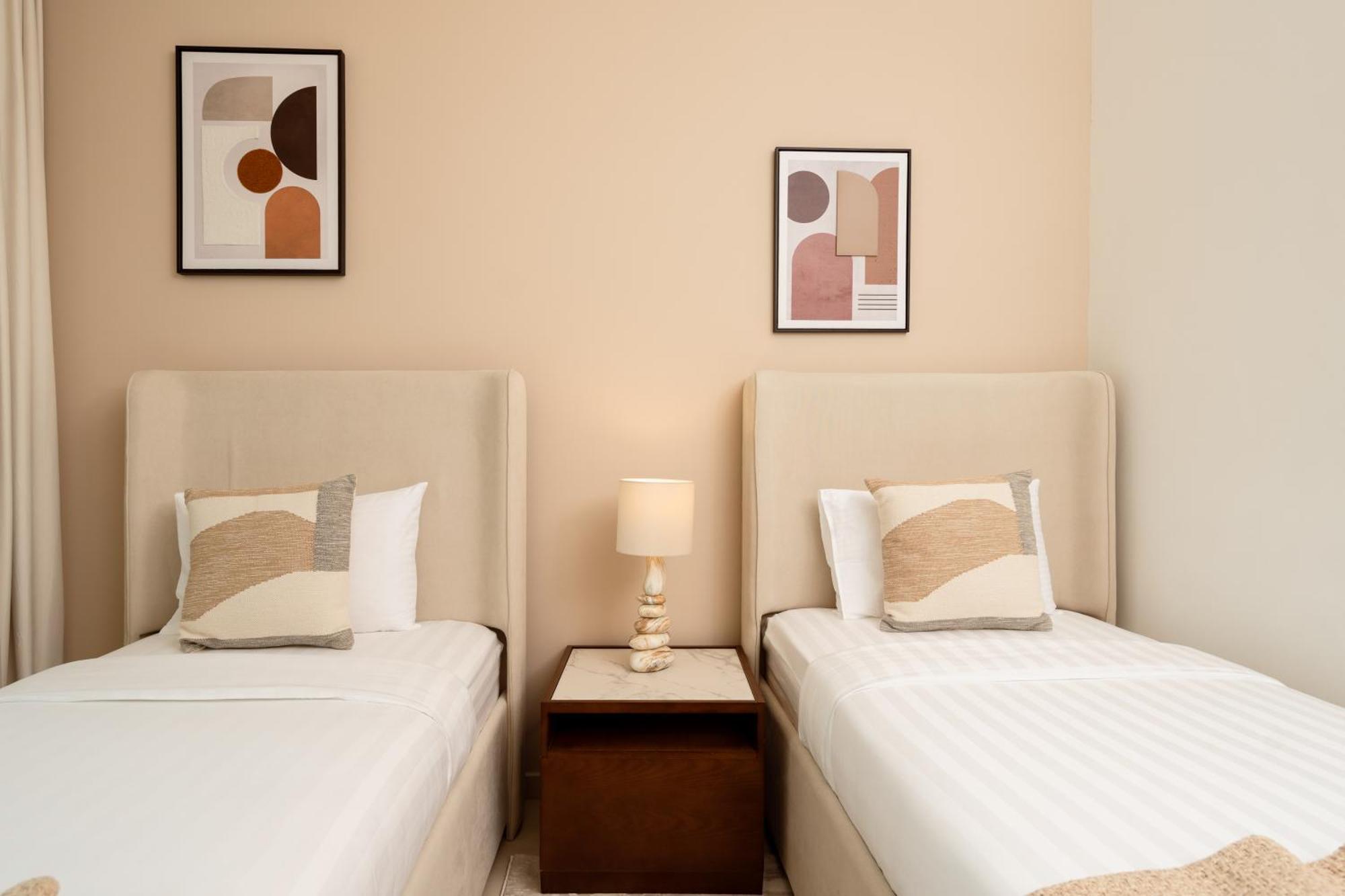 Prime Retreats @ Downtown Views By Emaar * Dubai