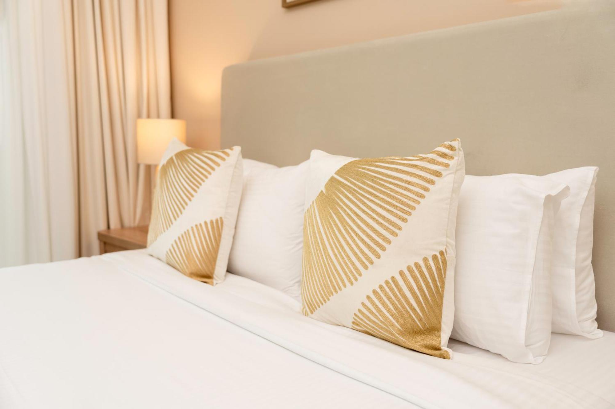 Prime Retreats @ Downtown Views By Emaar Apartment Dubai
