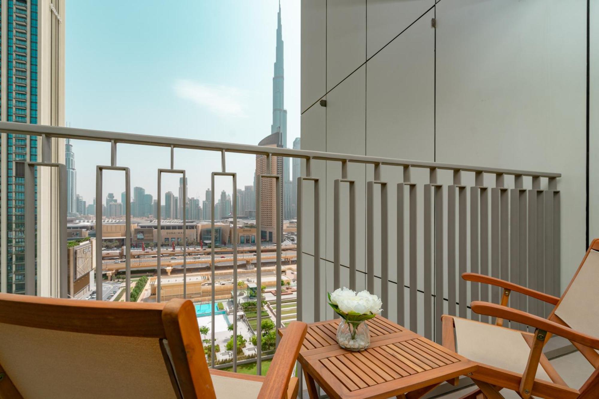 Prime Retreats @ Downtown Views By Emaar Apartment