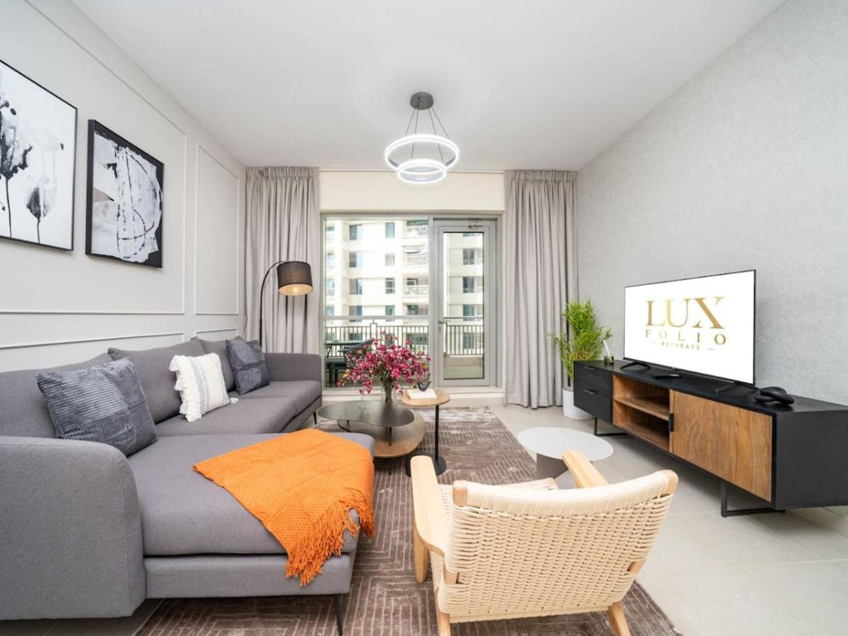 Downtown 1 Bed - Burj Khalifa Balcony View Apartment *