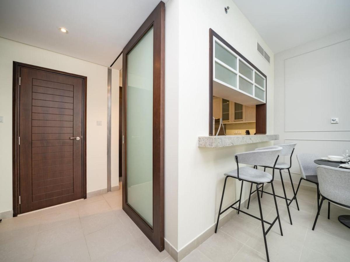 Downtown 1 Bed - Burj Khalifa Balcony View *