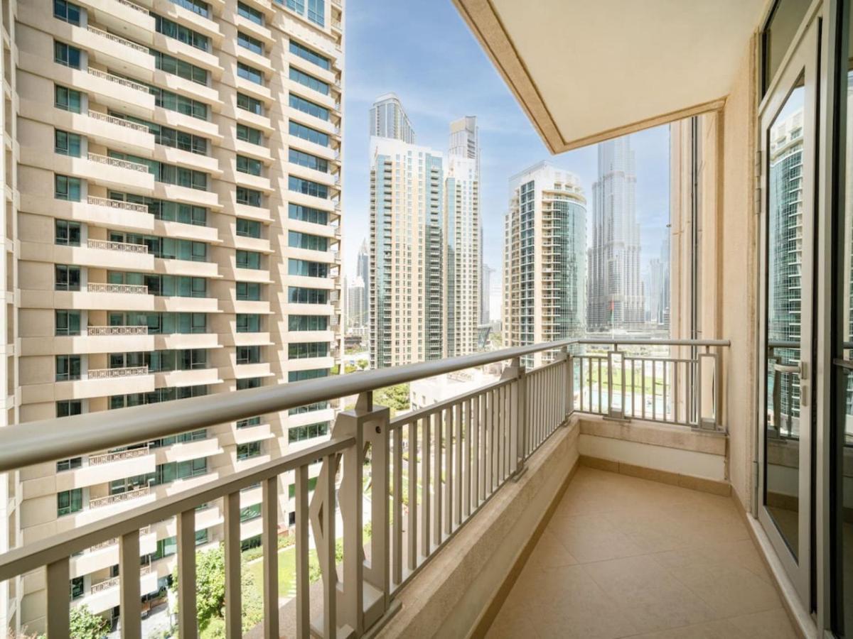 Downtown 1 Bed - Burj Khalifa Balcony View *