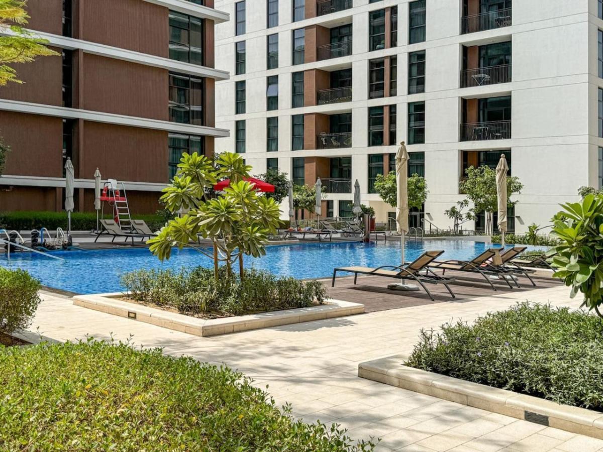 Hills Elegant 1-bed With Terrace