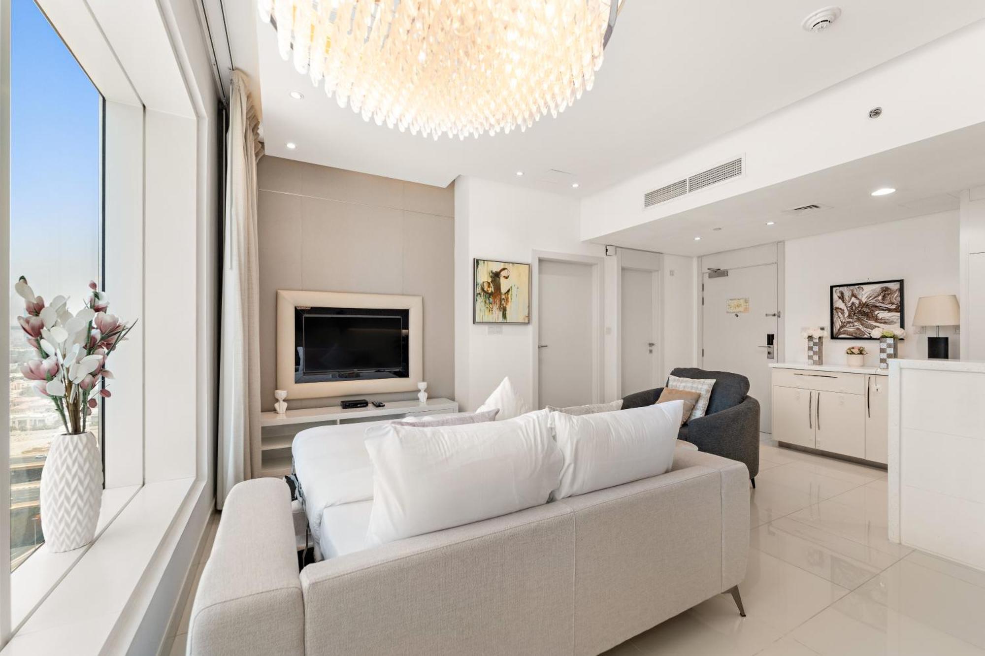Daire 1br With A Sofa Bed, Pool, Gym & Burj Khalifa View *
