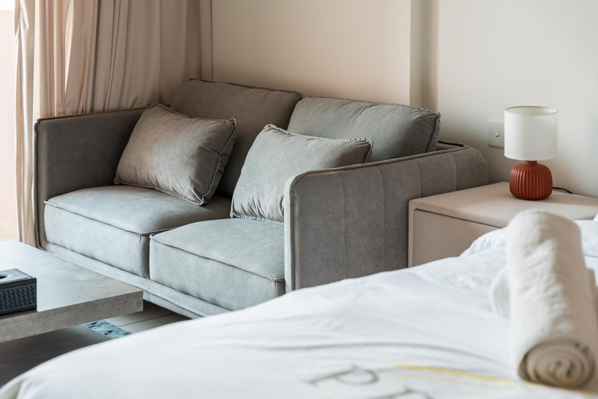 Urban Designer Apt - Family Friendly Apartment *