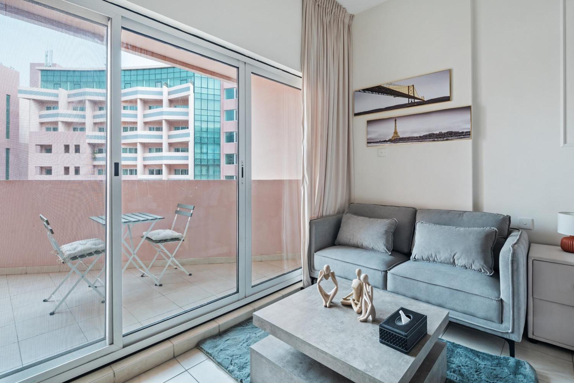 Apartment Urban Designer Apt - Family Friendly *